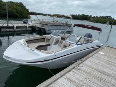 hurricane22-deckboat-rental